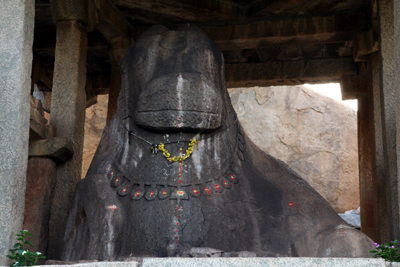 Nandi statue made of single stone