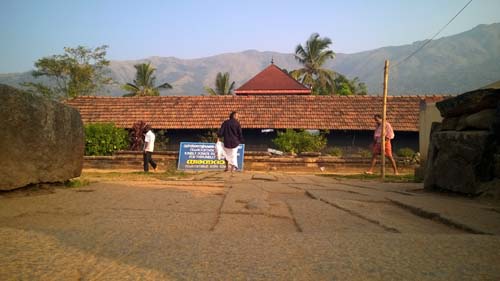 തിരുനെല്ലി അമ്പലം