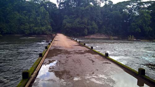 പൂയംകുട്ടി ചപ്പാത്ത്