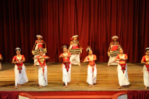 ശ്രീലങ്കന്‍ കള്‍ച്ചര്‍ ഡാന്‍സ്
