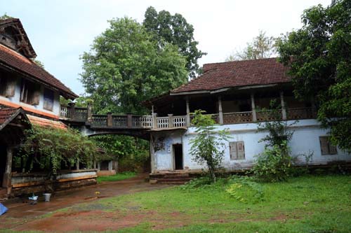 Swarnathu Mana