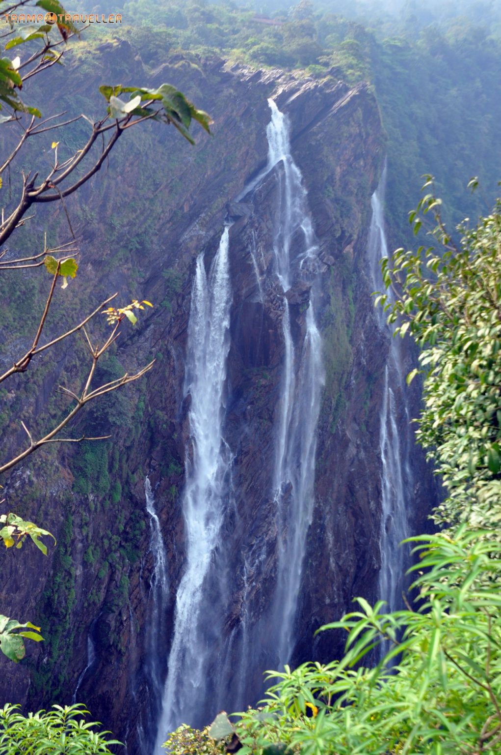 jog-falls-tramptraveller