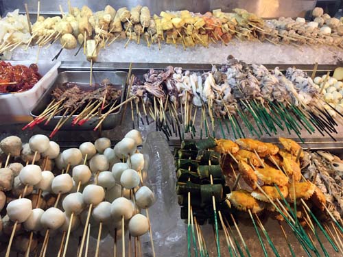 ജലാന്‍അളോര്‍ സ്ട്രീറ്റ് റസ്റ്റോറന്‍റെ കാഴ്ച്ച