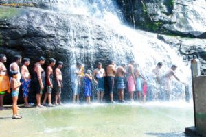 kuttalam waterfalls snanam