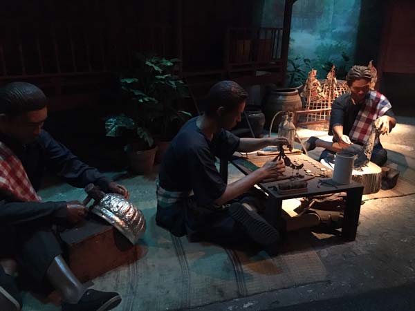 രത്നഫാക്ടറി