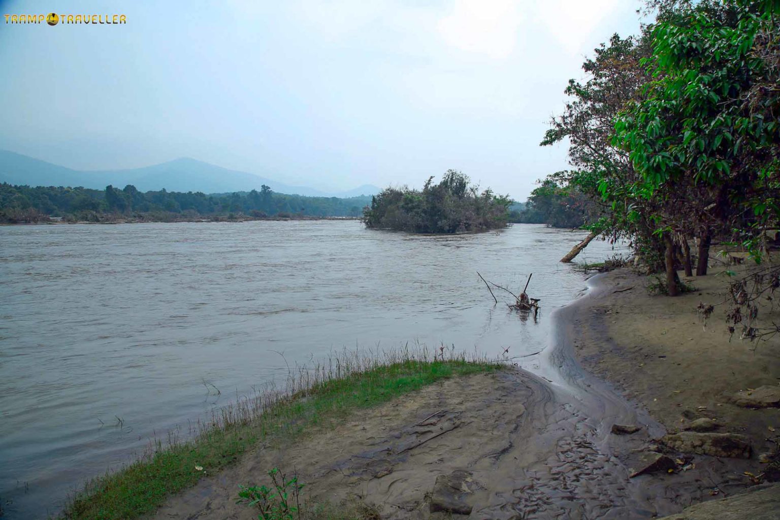 Panieli Poru waterfalls – Perumbavoor TrampTraveller