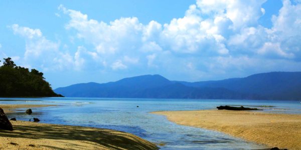 Munda Pahad Beach View TrampTraveller