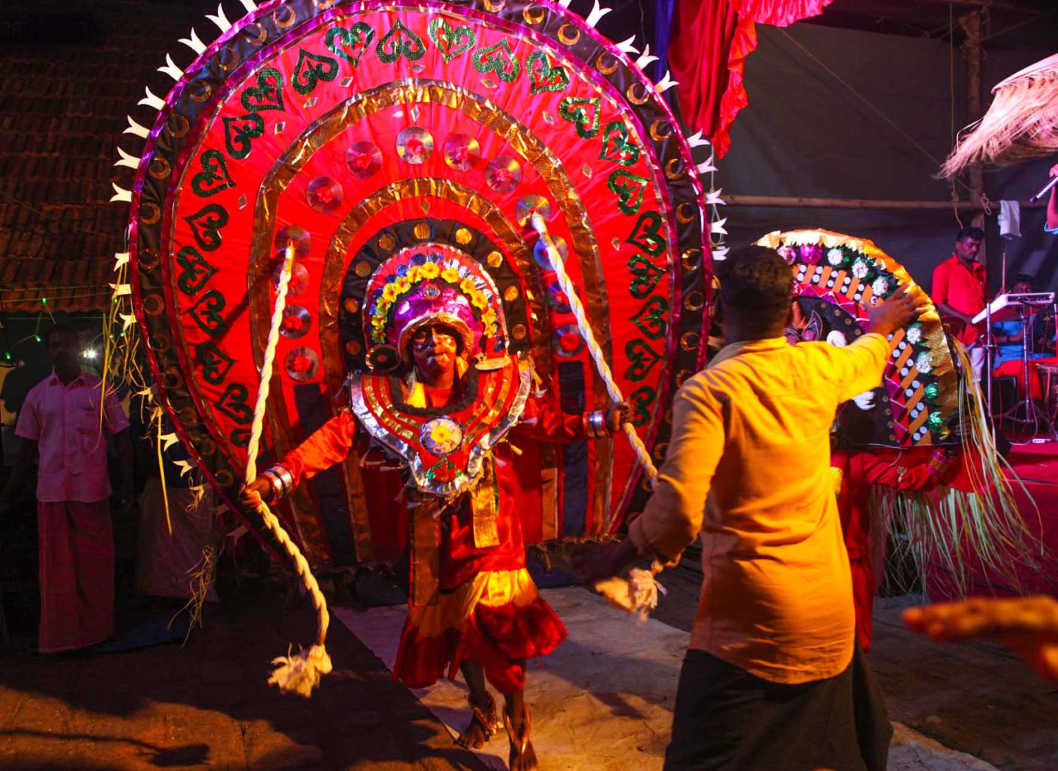 Nadan Pattu Stage Show Kerala India Tramptraveller